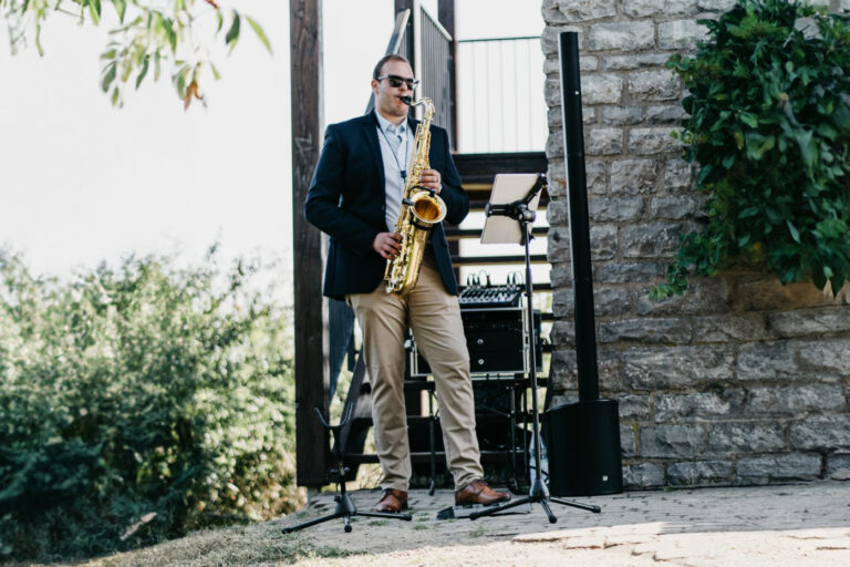 Joe Saxophonist Musiker Kreuzwertheim Taktvolle Trauungen im Freien
